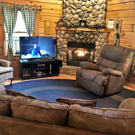 Villa Bear Pleasures Cabin à Gatlinburg Extérieur photo
