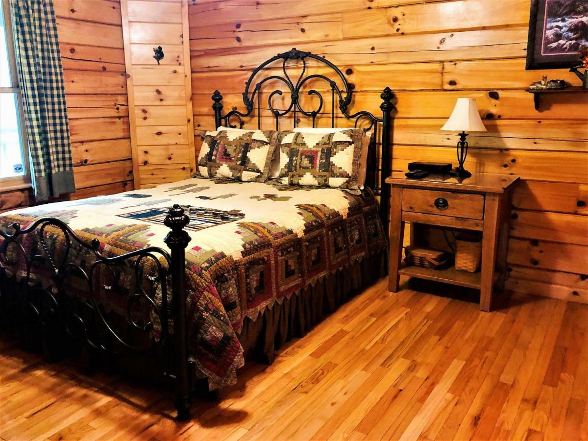 Villa Bear Pleasures Cabin à Gatlinburg Extérieur photo